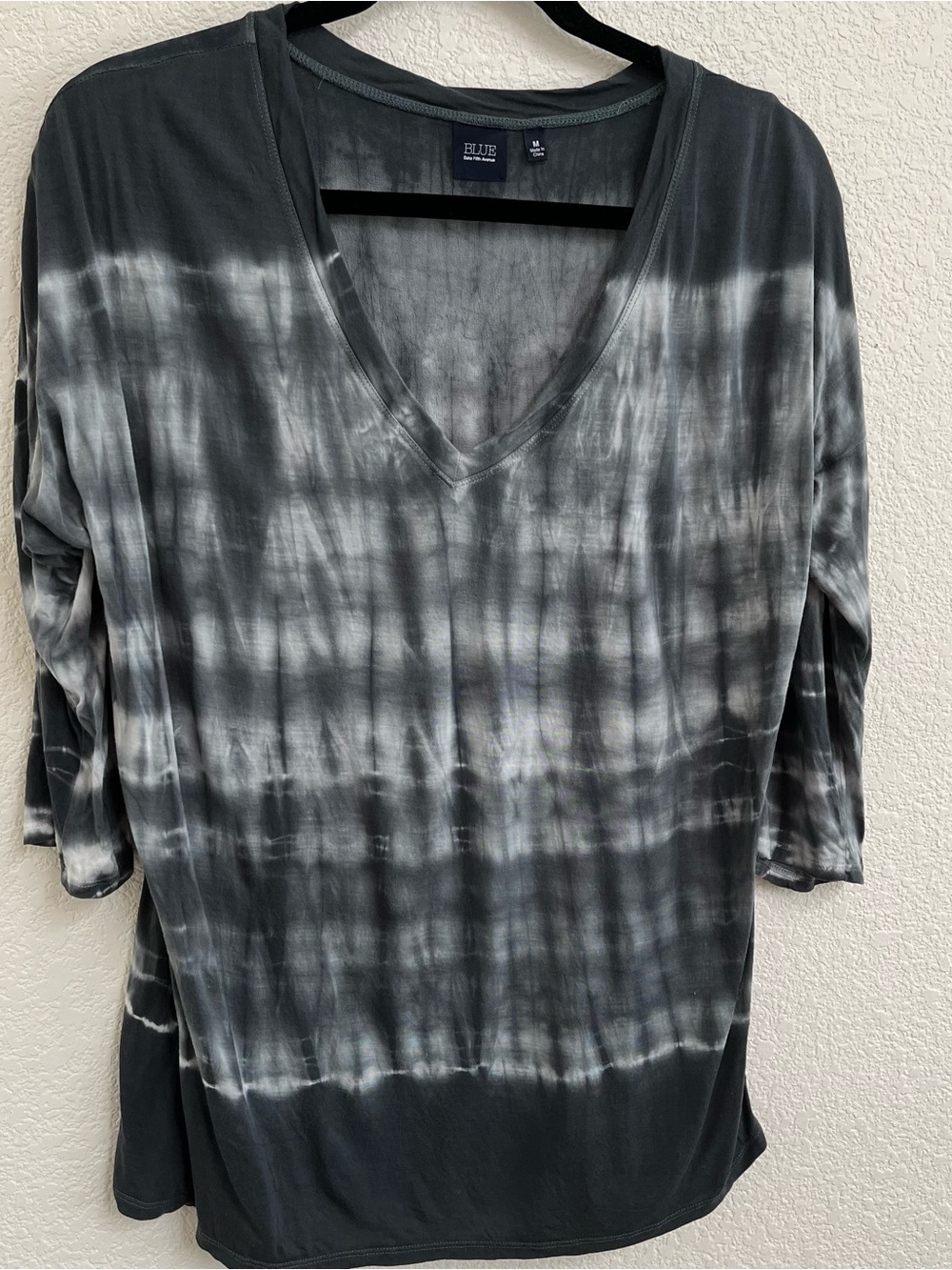 Saks Blue Tie Dye Top M Sheer Back High Low Hem
